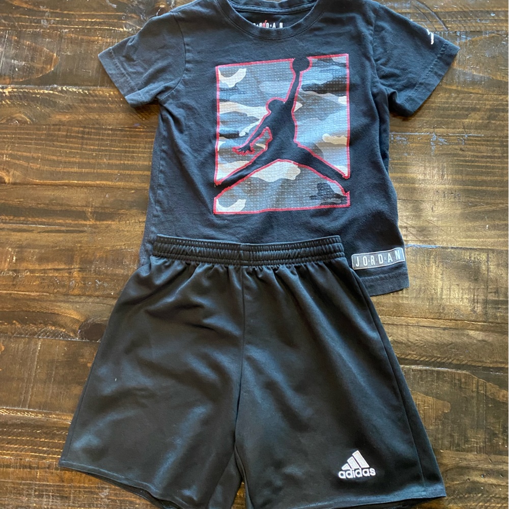 🔥Boys size 5 Michael Jordan set